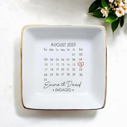 Custom Date Calendar Ring Dish Engagement Gift, Announcement Engaged Trinker Holder, Jewelry Tray Gifts for Newly Engaged Couple, Anniversary Wedding Gift for Her Bride Friend
