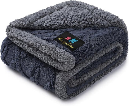 Luciphia Waterproof Pet Blanket, Liquid Pee Proof Dog Blankets for Sofa Bed Couch, Reversible Sherpa Fleece Furniture Protector Cover for Small Medium Large Dogs Cats,Dark Grey Small（40" x 28"）