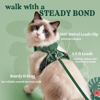 rabbitgoo Cat Harness and Leash for Walking, Escape Proof Soft Adjustable Vest Harnesses for Cats, Easy Control Breathable Reflective Strips Jacket,Rainforest Green,XS