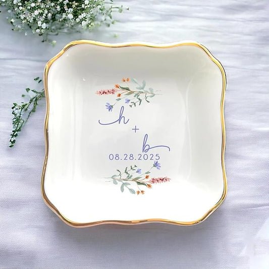 Custom Wildflower Engaged Ring Dish, Personalised Floral Trinket Dish, Ring Holder Engagement Gifts for Couples Newly Engaged, Jewelry Tray Gift for Her Bride Wife Bestie