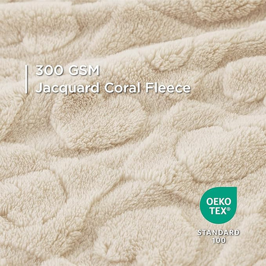 Bedsure Dog Blankets for Small Dogs Washable - Fluffy Fuzzy Cat Puppy Blanket with Premium 300GSM Coral Fleece Soft for Pet Kitten Doggy, White, 25x35IN