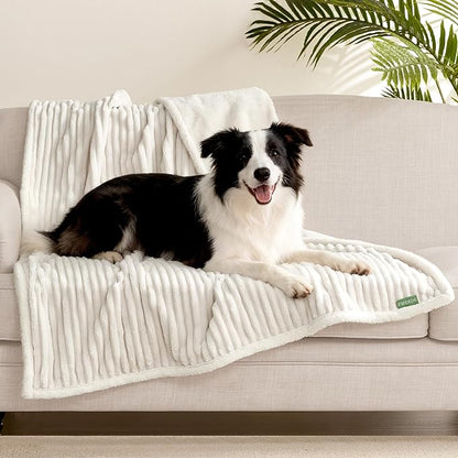 Waterproof Dog Blanket for Couch - Washable Medium Pet Blanket for Furniture Protector, Cozy Fleece Calming Dog Crate Blankets for Indoors & Outdoors, Cream, 30"x40"
