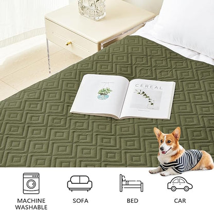 hyha Waterproof Dog Blanket, Soft Dog Bed Cover Pet Blankets, Waterproof Sofa Couch Cover for Dogs Washable, Reversible Pet Couch Covers for Sofa Furniture (40x70 Inch, Green/Navy Blue)