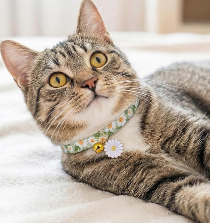 2 Pack Cat Collar Breakaway, Daisy Collar for Girl Cats, Adjustable Breakaway Cat Collars with Bell, Cute Floral Design Perfect for Female Kitten, 7.5-11 Inch, Pink & Green
